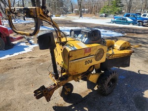 lot 8 image: Vermeer Model 206 Stump Grinder