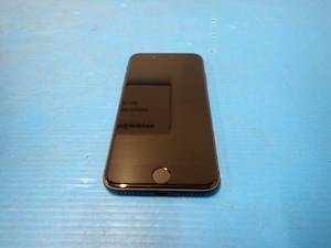 lot 30 image: Apple&nbspiphone 8 A1863  64GB of storage  Cellular Carrier Unlocked  Includes Charging Cable  light scratches on screen 