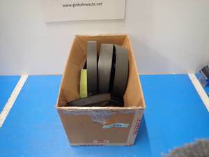 lot 96 image: Lot of wall clocks