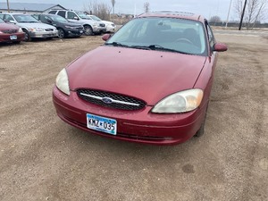 lot 21 image: 2003 Ford Taurus