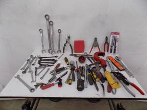 lot 23 image: Lot of Hand Tools, Wrenches, Plyers, Screw Drivers, Pipe Cutter, Hole saw, Leval, Wire stripper, Crowbar