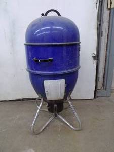 lot 39 image: Smoker  Grill