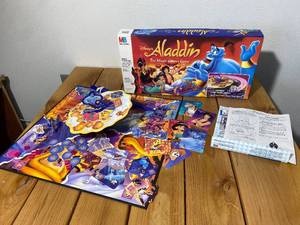 lot 8-B2025 image: Vintage 1992 Disney Aladdin Boardgame