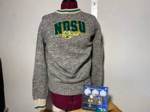 lot 1-B2025 image: Adult Large Vintage Style NDSU Sweater & NDSU 3pk Golf Balls, Divot Tool w Magnet NDSU Ball Marker & NDSU Tees