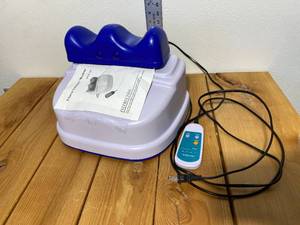 lot 35-B2025 image: Like New - Working Fitness Leg Vibration and Movement Machine - Rest legs outstretched at ankles or calves to increase circulation video