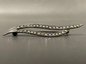 lot 9R image: Vintage Sterling Silver Marcasite Brooch