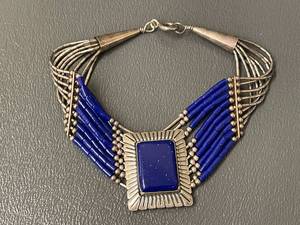 lot 15R image: Vintage Liquid Sterling Silver Blue Lapis Bead Bracelet 11g