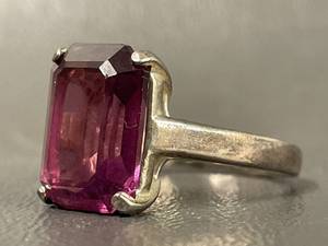 lot 24R image: Sterling Silver Vintage Ring with Pink  Purple Gemstone