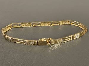 lot 38R image: FA Design Sterling Silver Greek Key Bracelet