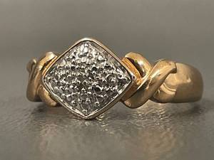 lot 56R image: Elegant Sterling Silver Accent Ring Size 9