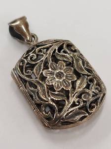 lot 64R image: Vintage Sterling Silver Floral Locket Pendant 925