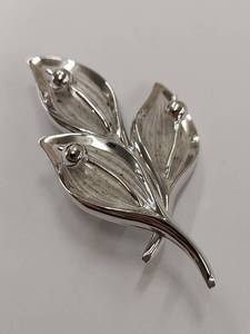 lot 67R image: Vintage Danecraft Sterling Silver Leaf Brooch Pin