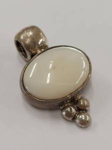 lot 68R image: Vintage Mexican Sterling Silver Pendant with Cabochon