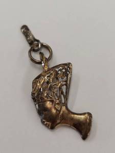 lot 69R image: Intricately Designed Sterling Silver Queen Nefertiti Pendant
