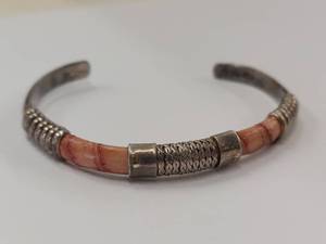 lot 77R image: Vintage Southwest Sterling Silver Leather Bangle Bracelet