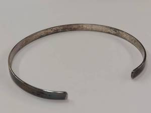 lot 79R image: Vintage Sterling Silver Cuff Bracelet A Sister is a Forever Friend