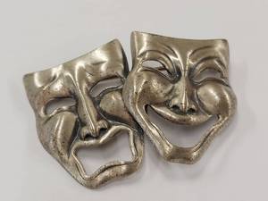lot 85R image: Beau Sterling Silver Comedy Tragedy Mask Pin Brooch