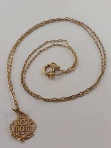 lot 160R image: 14k Gold Best Mom Pendant with Gold Filled Clasp Chain