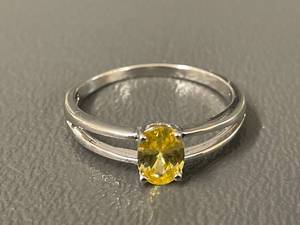 lot 183R image: Elegant Sterling Silver Ring with Yellow Gemstone
