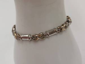 lot 197R image: Elegant Dual-Tone Bracelet Clasp Design
