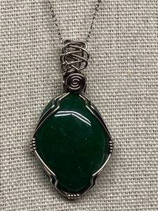 lot 11B image: Sterling Silver 925 Wire Wrapped Green Gemstone Necklace