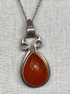 lot 15B image: Vintage Sterling Silver 925 Pendant Necklace