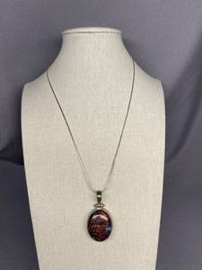 lot 38B image: Sterling Silver 925 Glitter Pendant Necklace