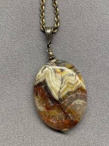 lot 39B image: Polished Stone Sterling Silver 925 Pendant Necklace Unique Pattern