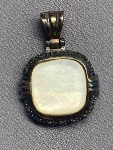 lot 47B image: Vintage Sterling Silver 925 Mother of Pearl Pendant