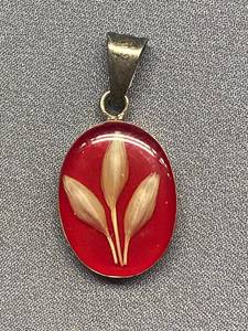 lot 48B image: Vintage Botanical Resin Sterling Silver 925 Pendant