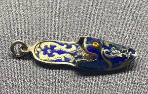 lot 63B image: Vintage 90% Silver 900 Enamel Slipper Charm