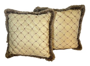 lot 88A image: Two Pretty Accent Pillows