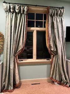 lot 64 image: Classy Curtains