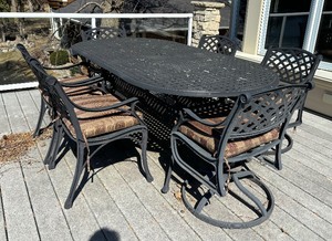 lot 37 image: Stylish, Quality Metal Patio Table with Six Chairs