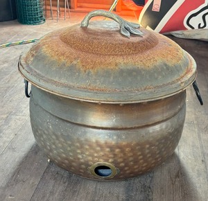 lot 112 image: Decorative Garden Hose Bucket