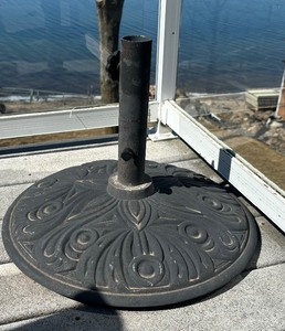lot 114 image: Patio Umbrella Stand