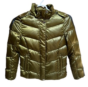 lot 66 image: Olive Green Size 8 Coat  Jacket by Descente