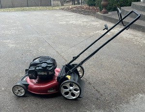 lot 127 image: Toro Recycler 21 Lawnmower