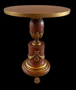 lot 125 image: Elegant Italian Neoclassical Style Accent Table