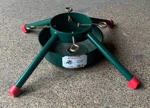 lot 134 image: Life Time Christmas Tree Stand