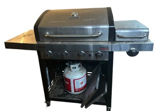lot 144 image: Char-Broil Signature Tru-Infrared Grill