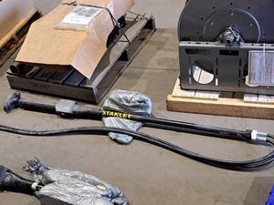 lot 53 image: Stanley 70 Hydraulic Pole Tamper with Hoses