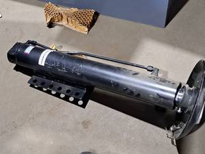 lot 122 image: Power-Packer 2010-2018 10 Hydraulic Cylinder (Black)