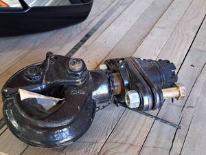 lot 125 image: 49000-lbs Pintle Hitch Assembly