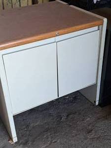 lot 148 image: Storage Cabinet
