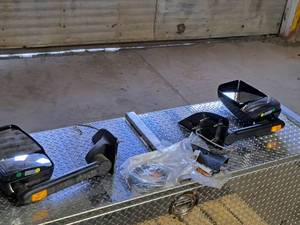 lot 39 image: Remote  Heated Mirror Harness Kit #748304, Right-Side Velvac #714522, Left-Side Velvac #714522, HTDRMT Switch Assembly #747633