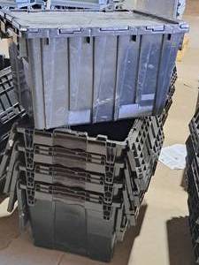 lot 139 image: Lot of (5) Plastic Stackable Tote Bin with Flip-Top Lid