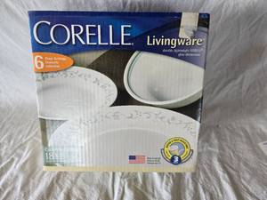 lot 48 image: Corelle Livingware, 18 piece Serving Set for 6 People