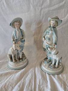 lot 53 image: Vintage Figurines