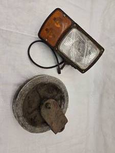 lot 91 image: Plow Light and Pulley